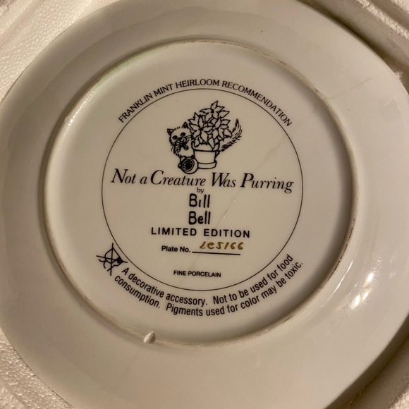 Vintage 1990s Christmas cat collectors plate - Picture 2 of 6